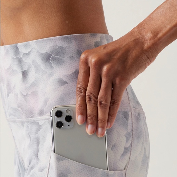 Athleta Salutation Stash Leggings - Picture 3 of 10